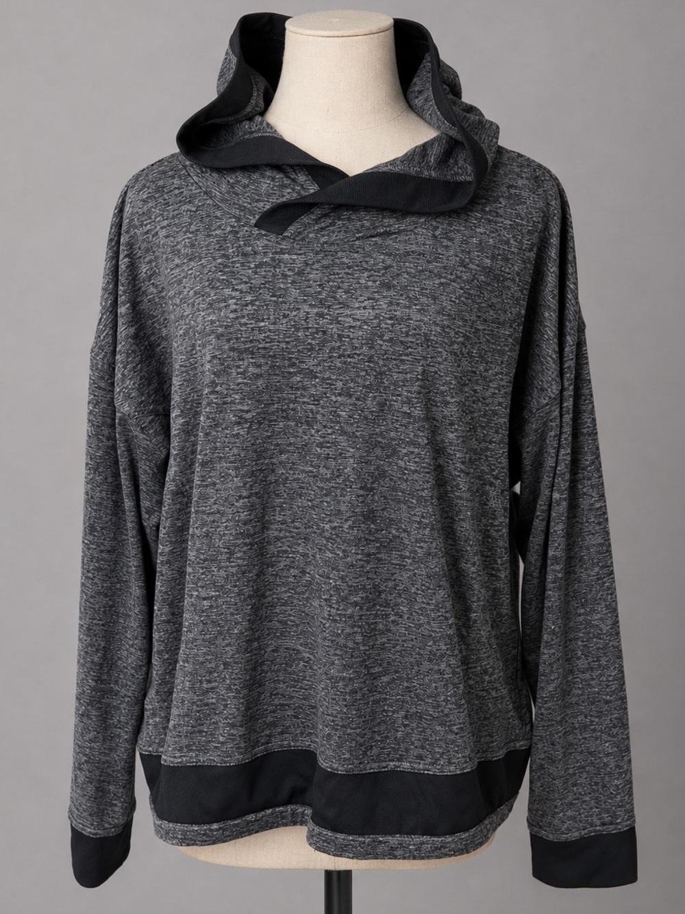 Mondetta performance plus luxury extra large, XL gray black hoodie pullo…